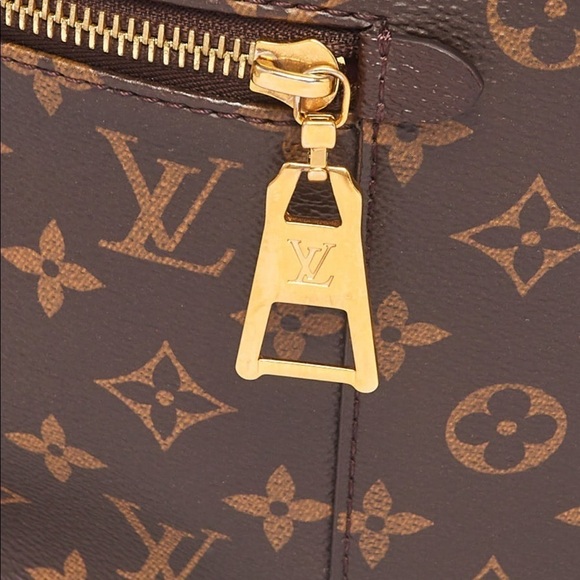 Limited Edition ❤️BEAUTIFUL LOUIS VUITTON❤️ Monogram Canvas Melie Bag - Picture 9 of 17